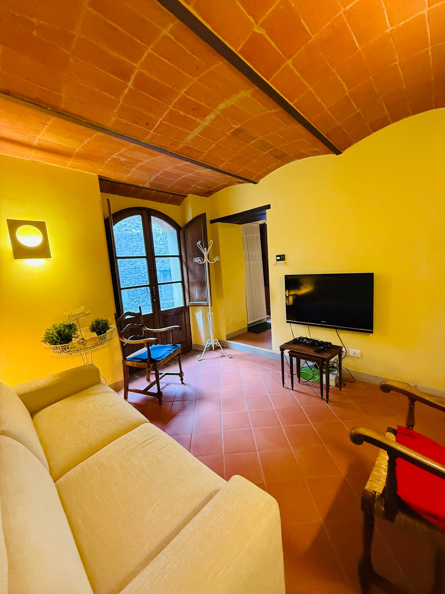 Fully renovated stone house with independent access