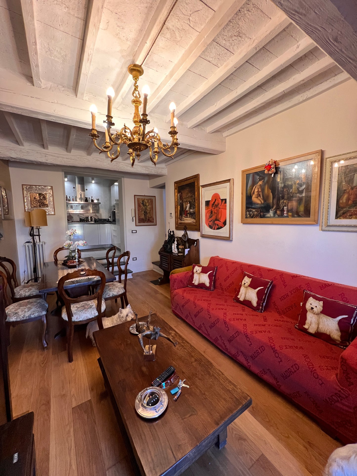 Apartment in a village with two large terraces