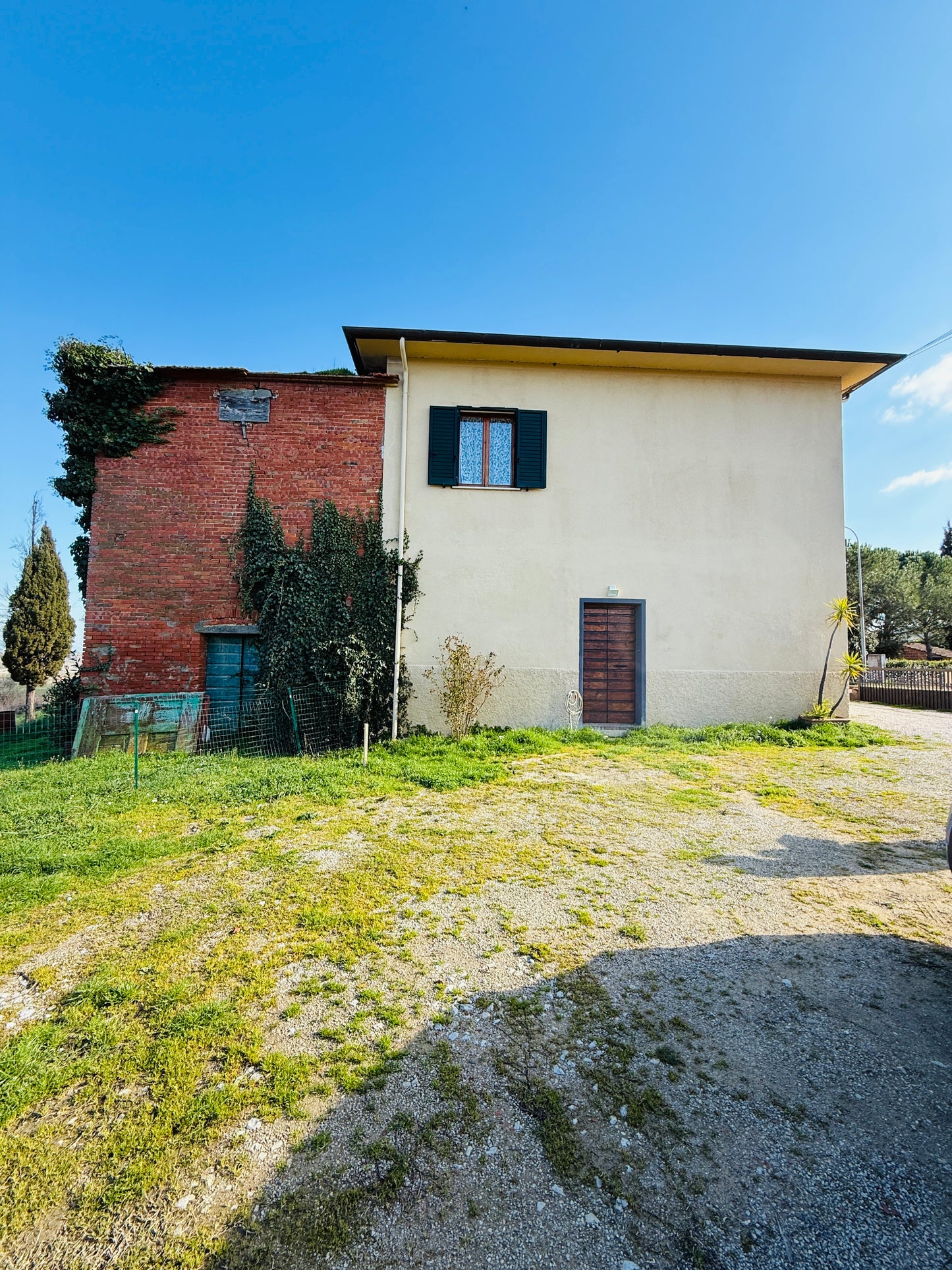 Detached house in Lucignano, in the countryside near amenities