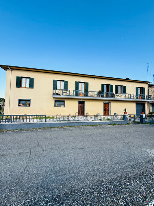 Detached house in Lucignano, in the countryside near amenities