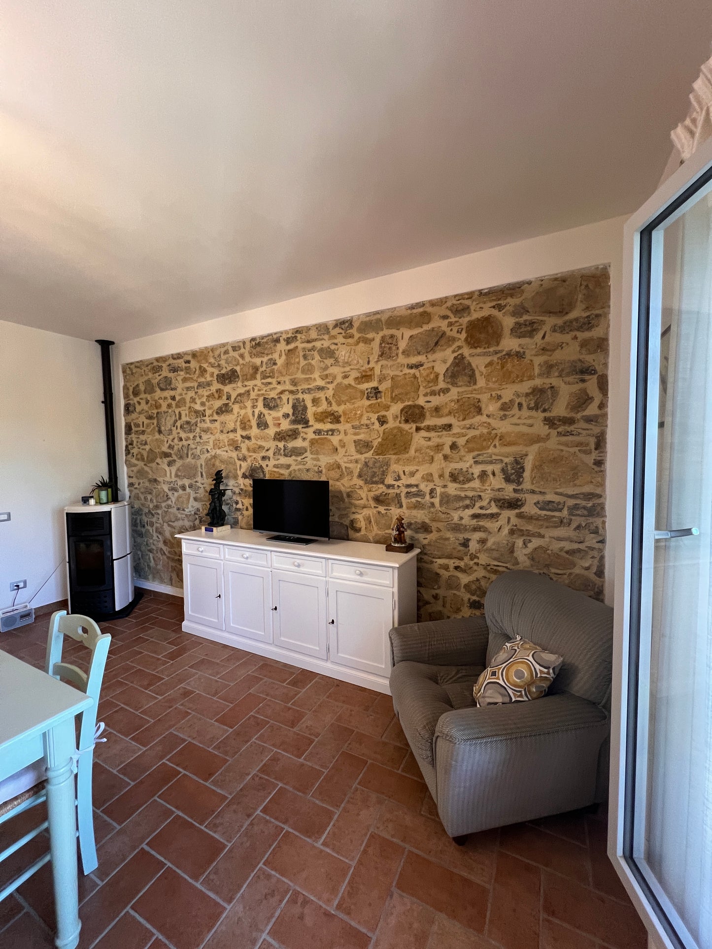 Apartment with one bedroom among the olive groves