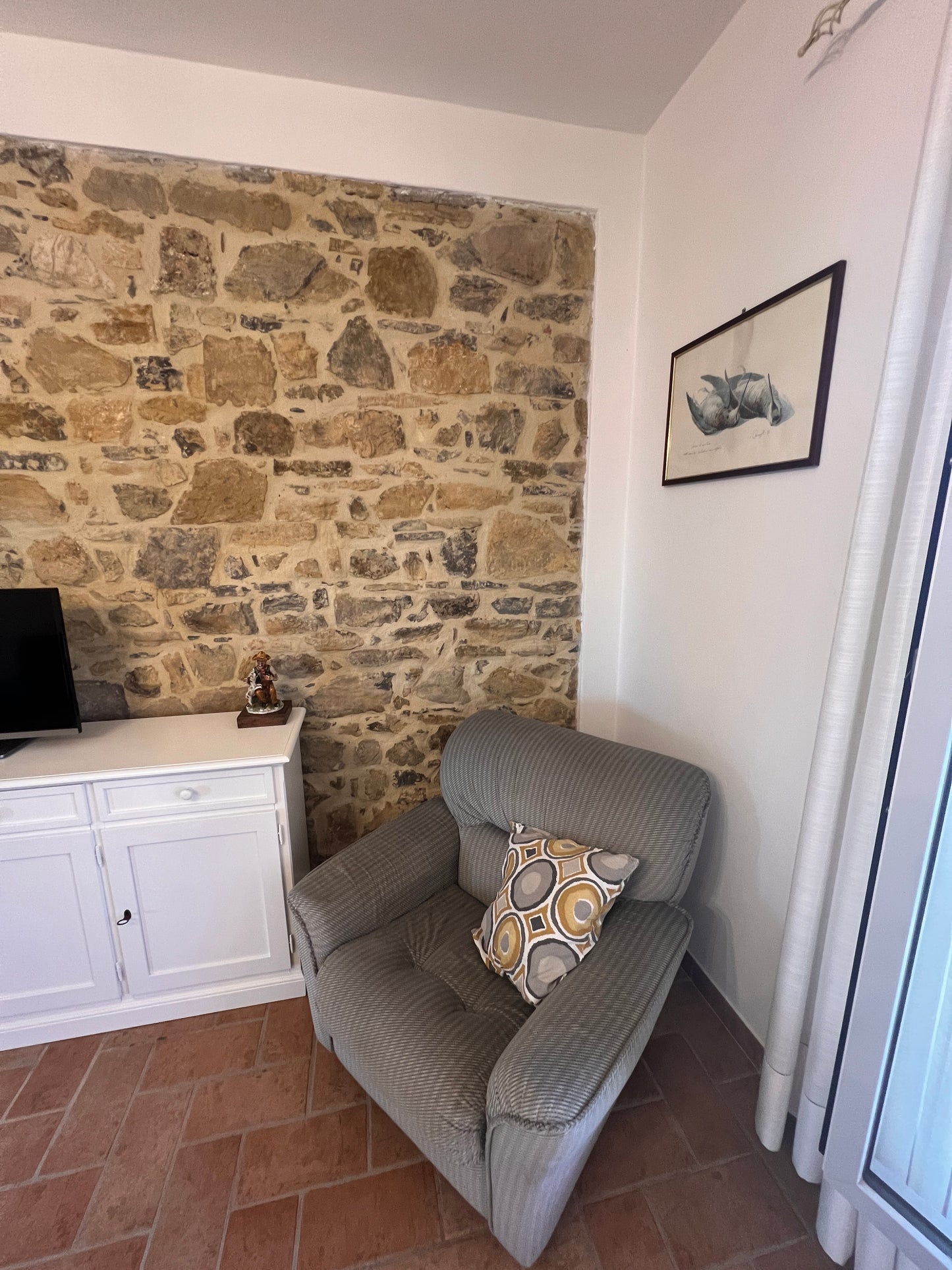Apartment with one bedroom among the olive groves