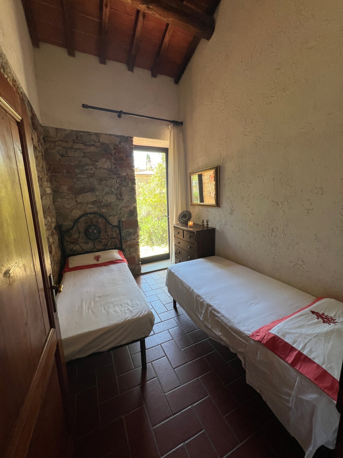 Charming stone house 4 bedrooms