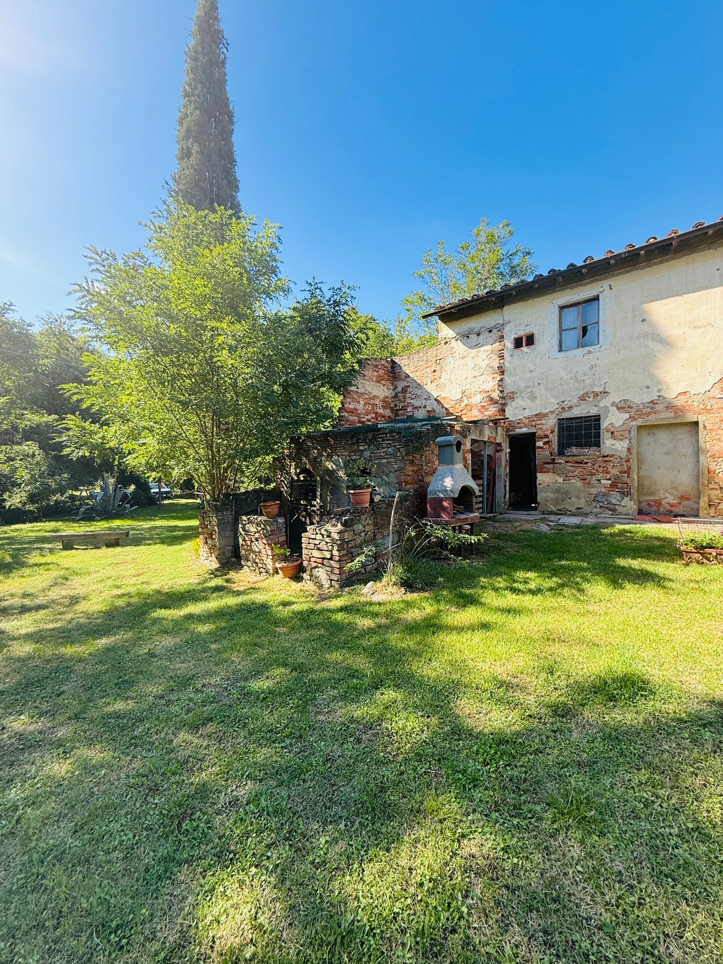 Farmhouse for sale