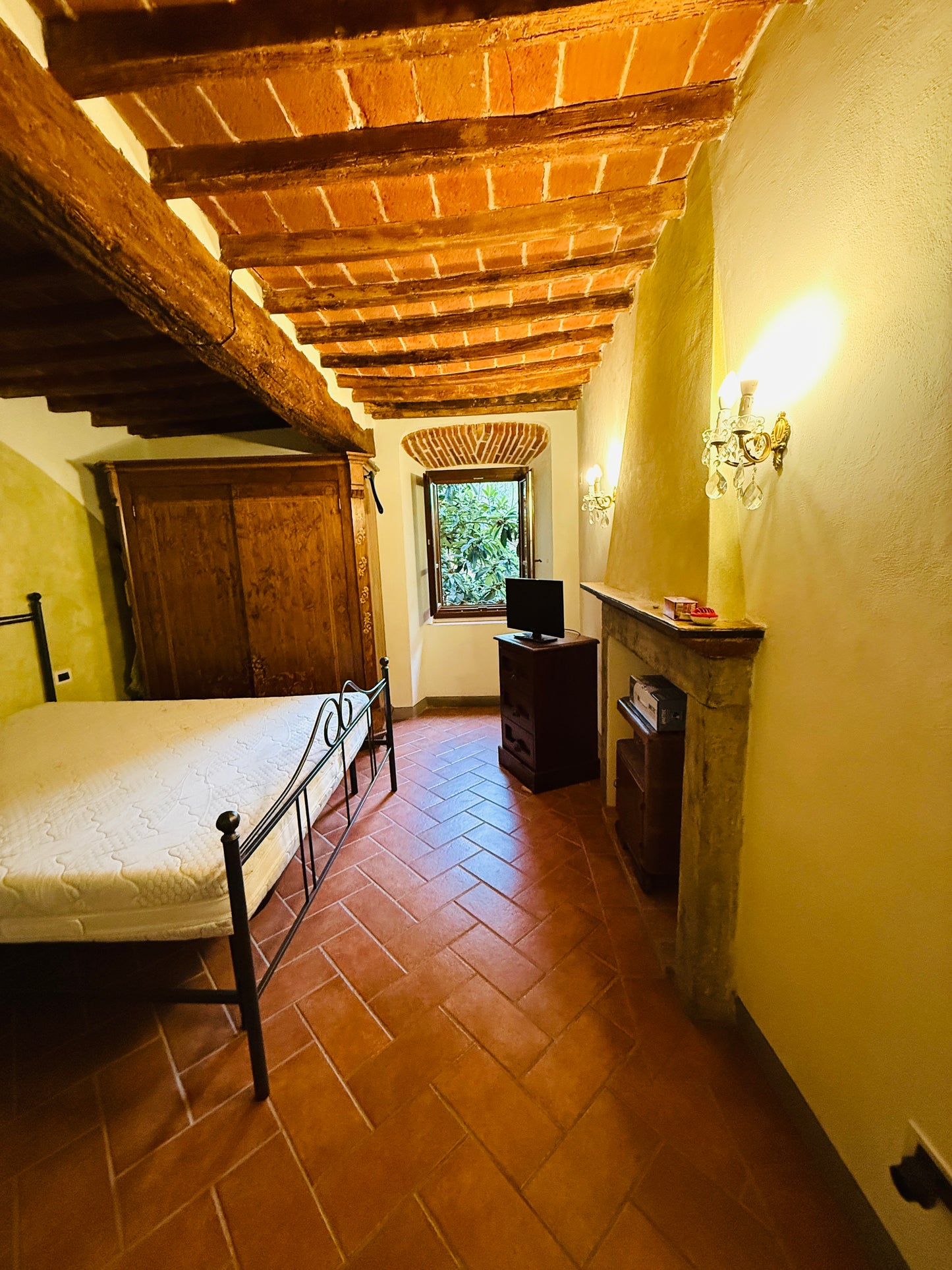 Small apartment for long rent NOT AVAILABLE