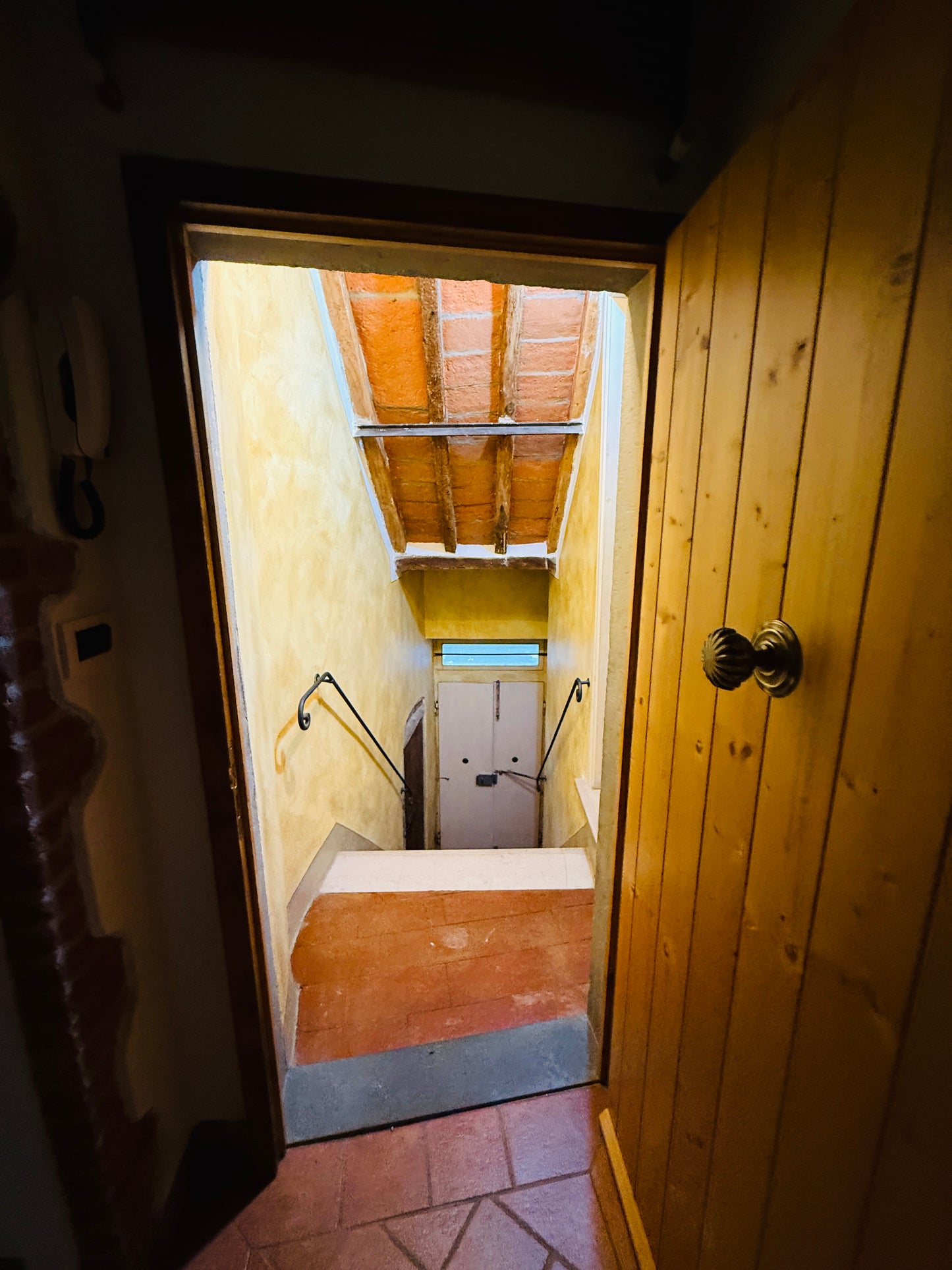 Small apartment for long rent NOT AVAILABLE