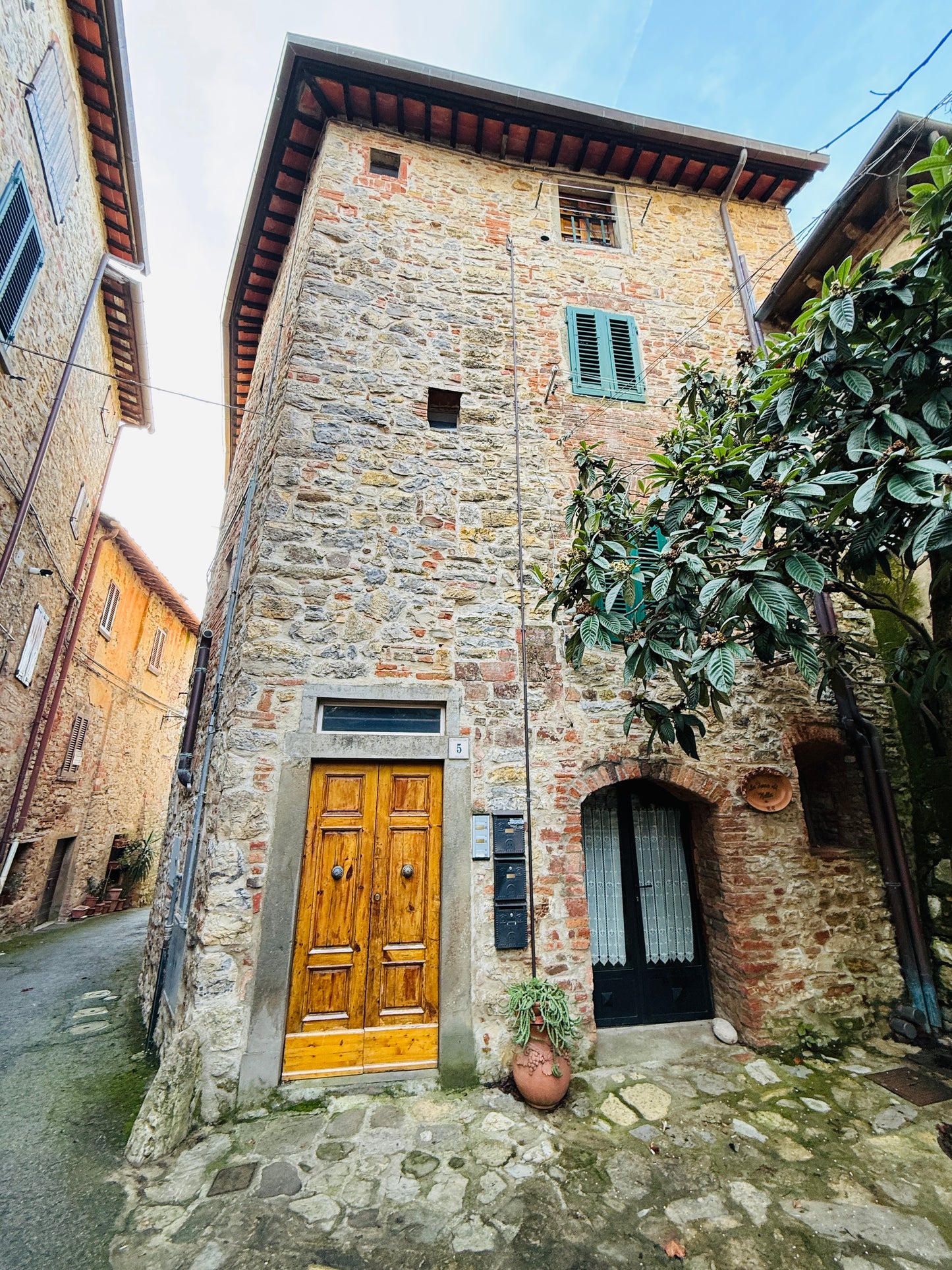 Small apartment for long rent NOT AVAILABLE