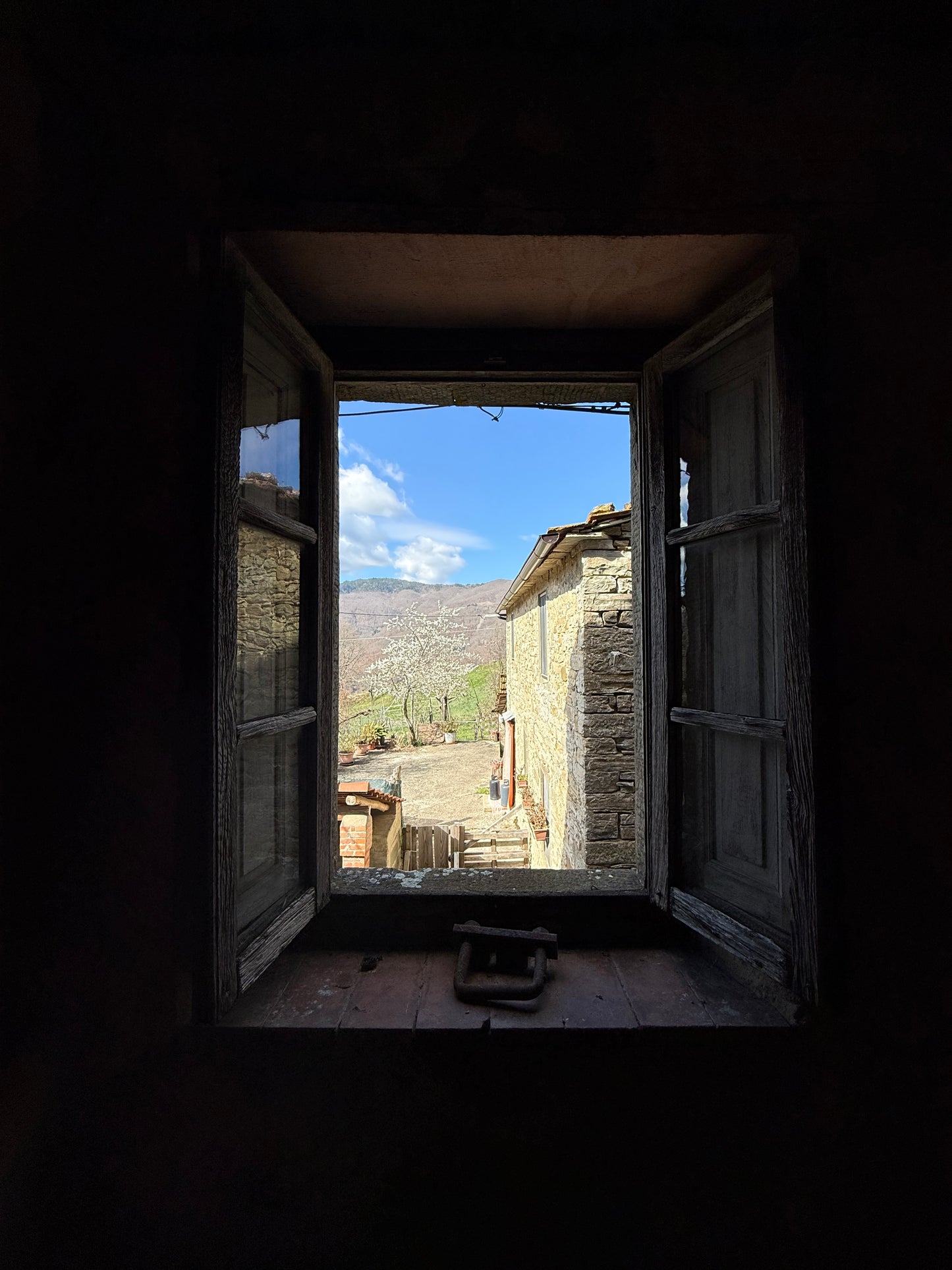 Stone cabin in the heart of nature - mountain village