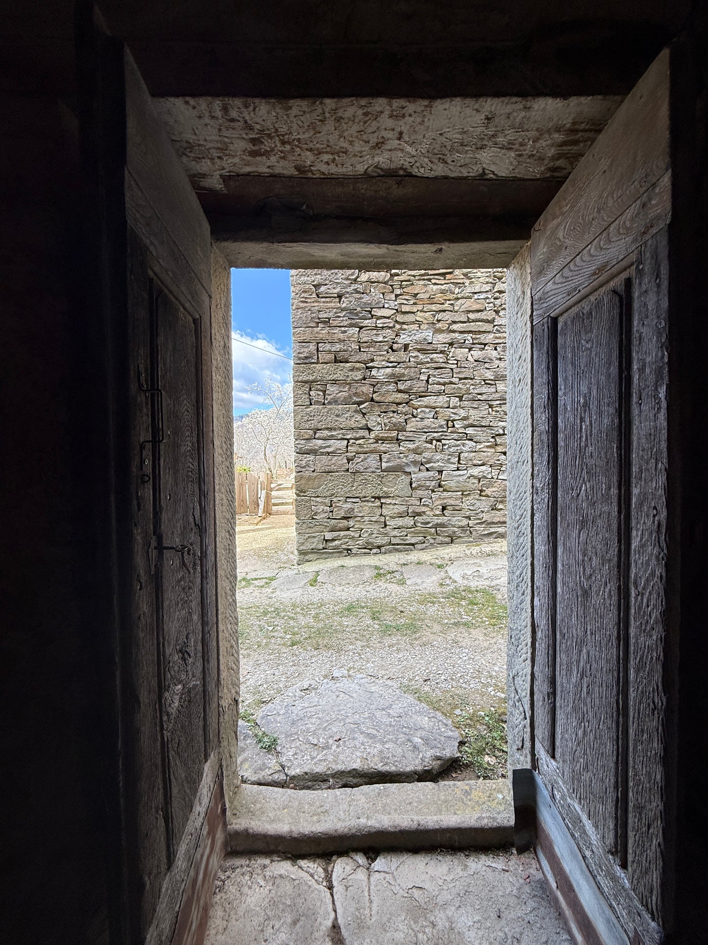 Stone cabin in the heart of nature - mountain village
