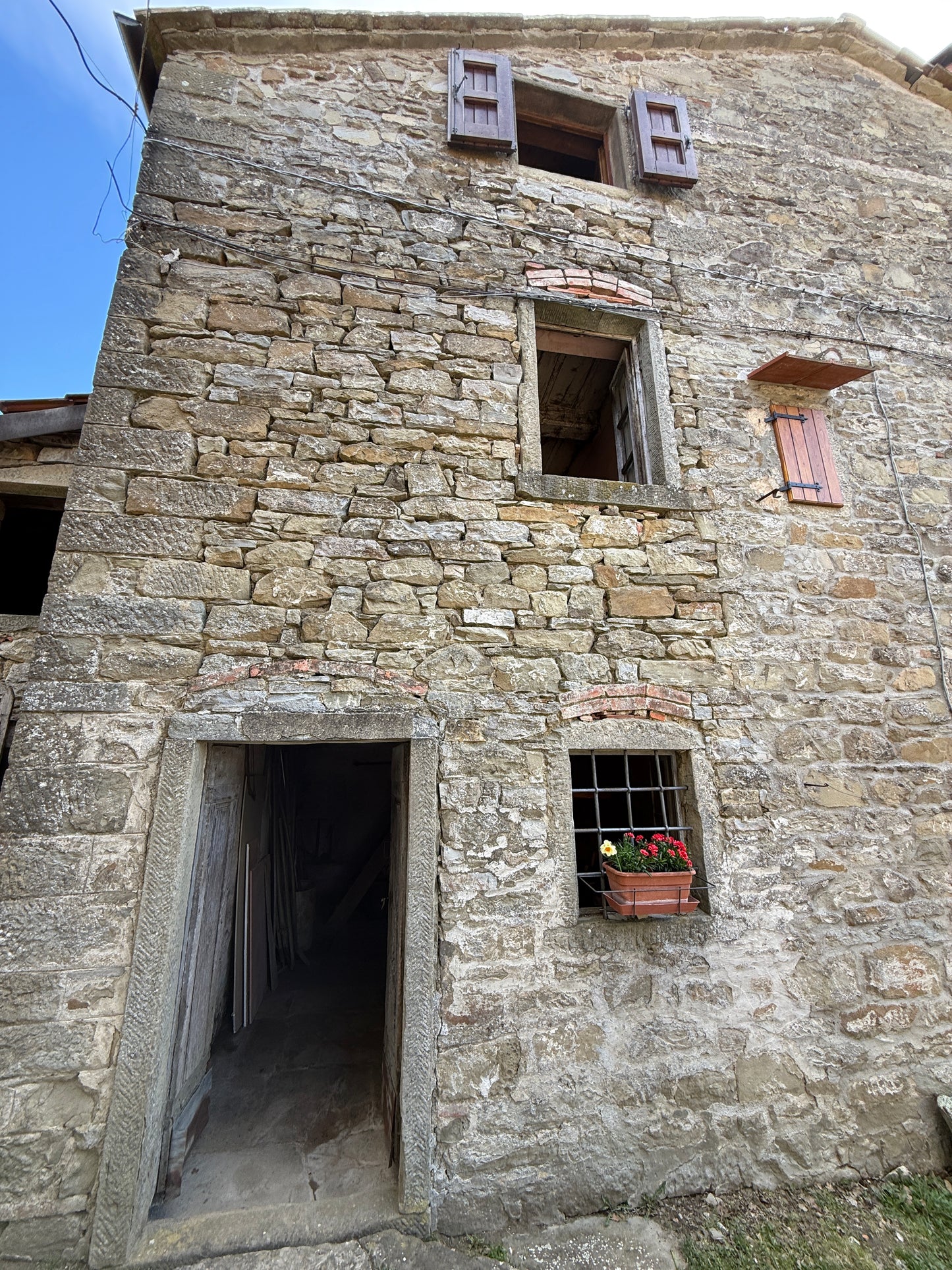 Stone cabin in the heart of nature - mountain village