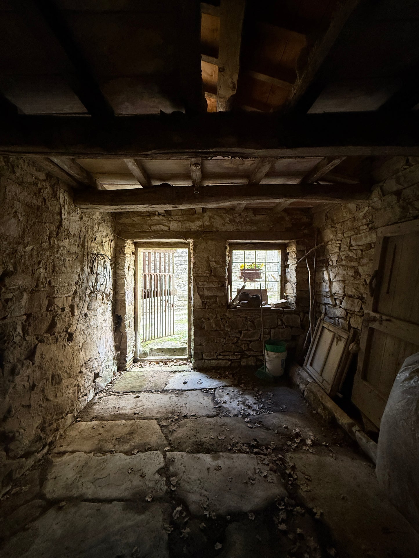 Stone cabin in the heart of nature - mountain village