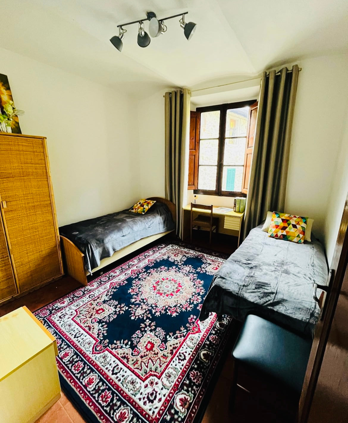 3 bedrooms and pool