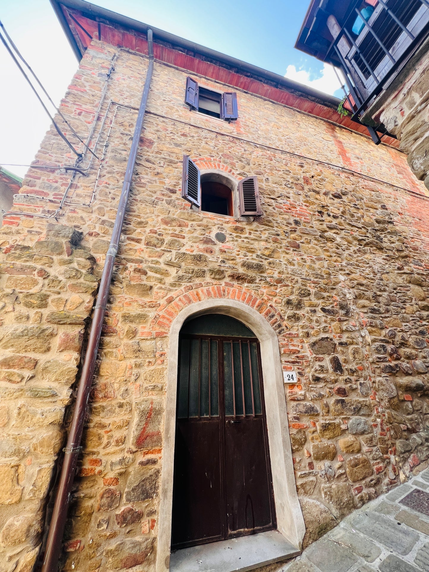 Stone house 4 bedrooms