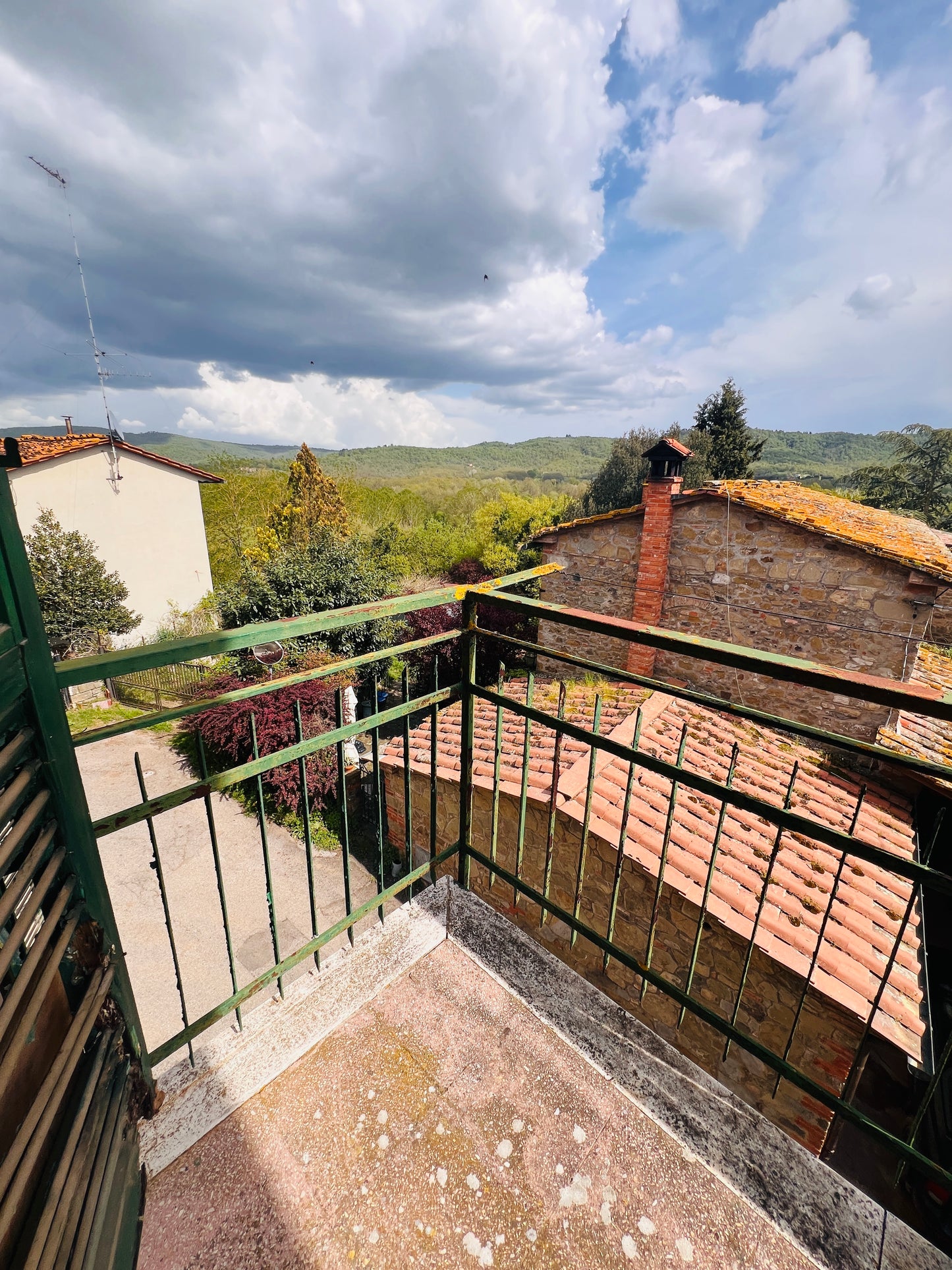 House with view and big garage