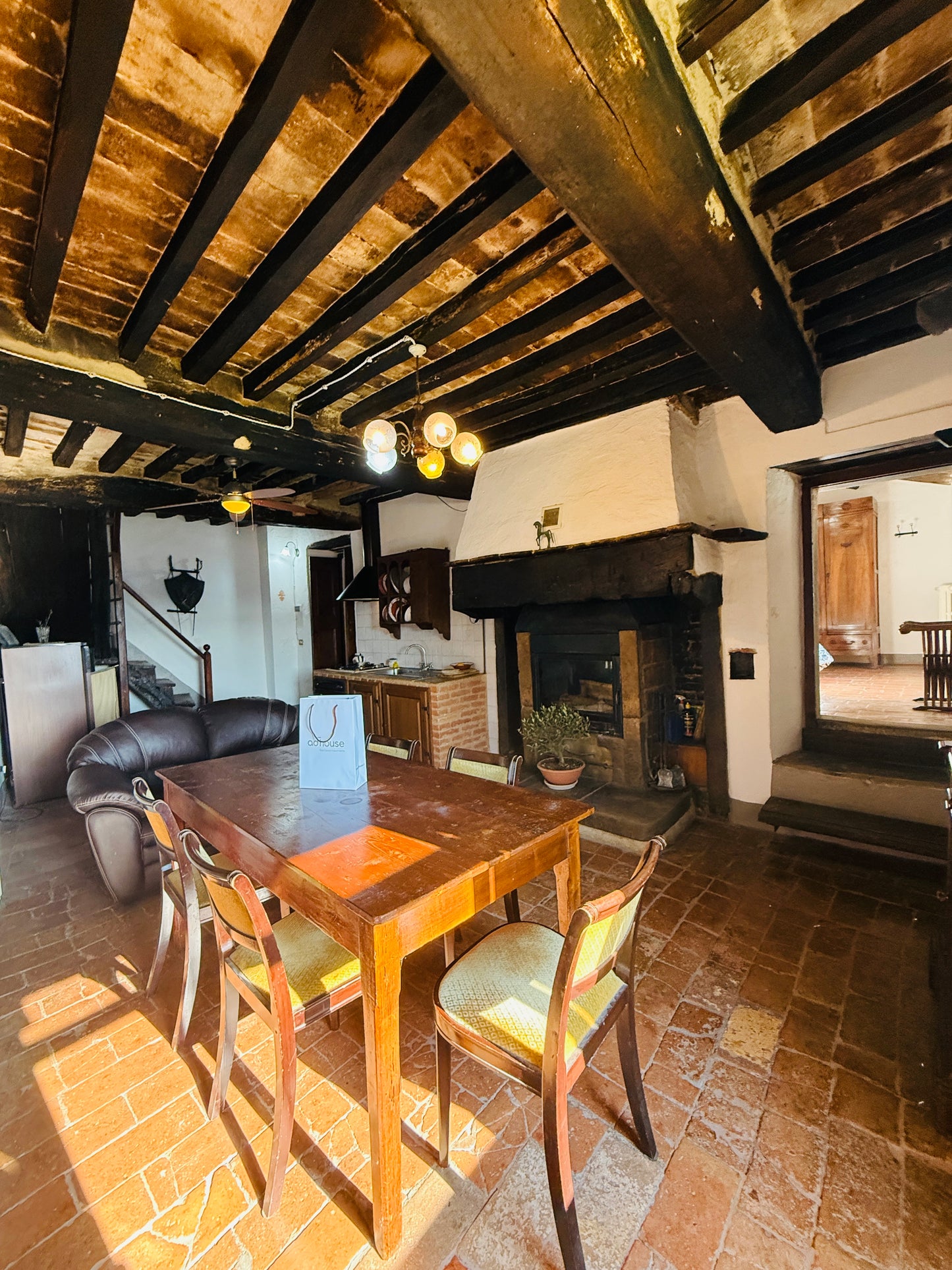 Portion of a castle ready to move into, 3 km from the centre of Anghiari