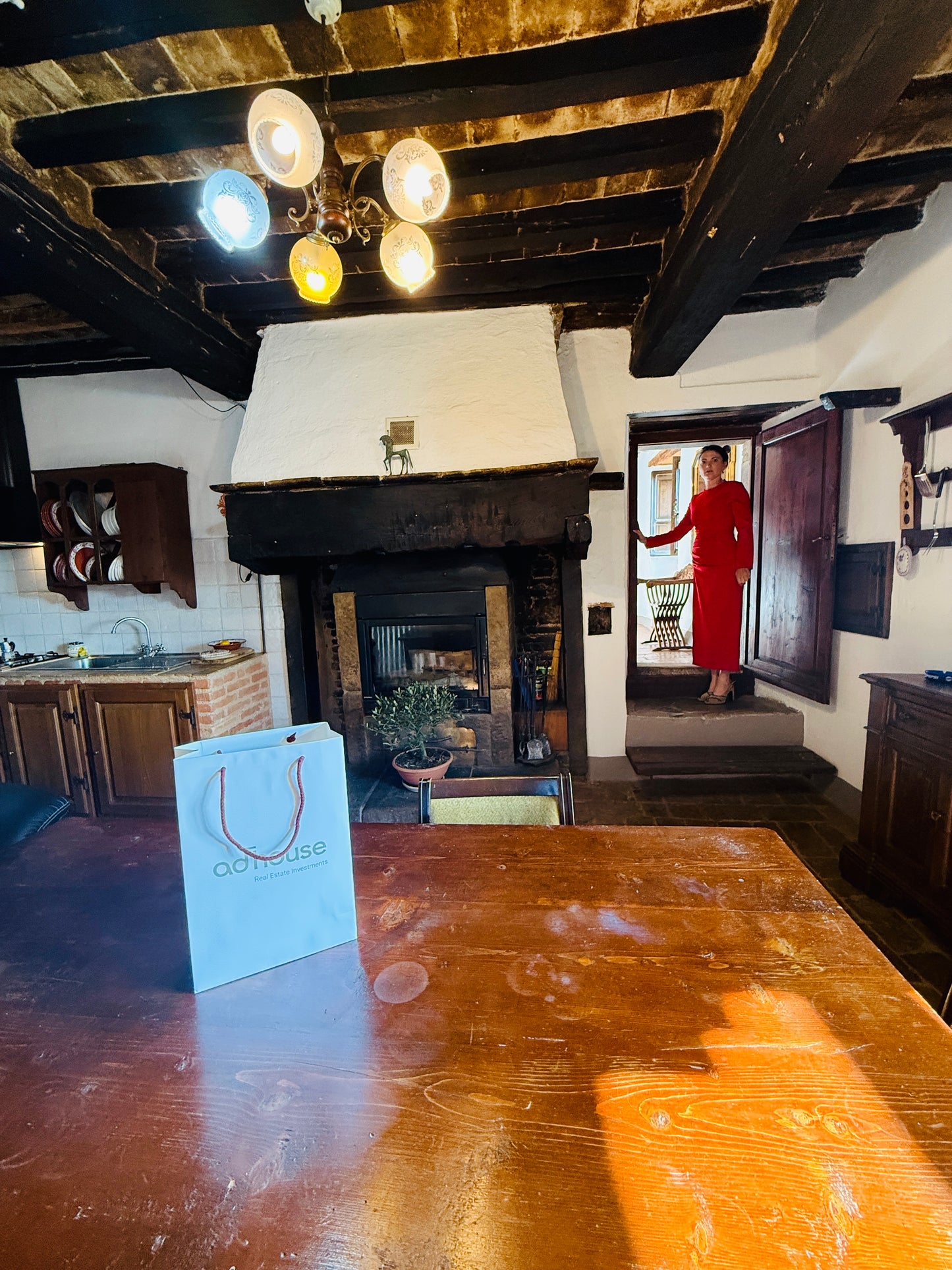 Portion of a castle ready to move into, 3 km from the centre of Anghiari