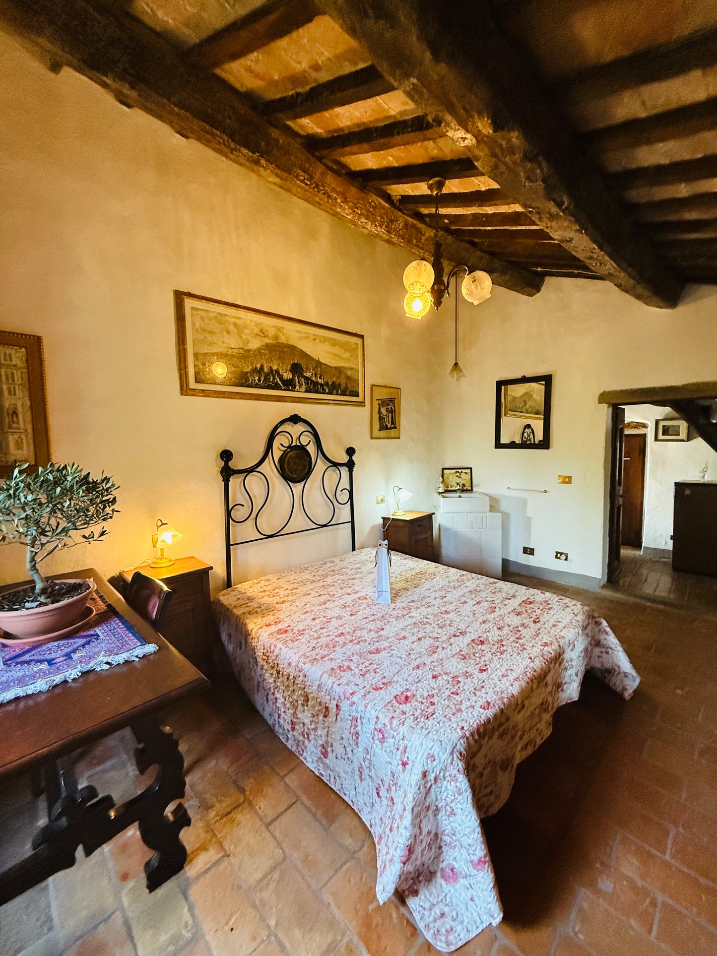 Portion of a castle ready to move into, 3 km from the centre of Anghiari