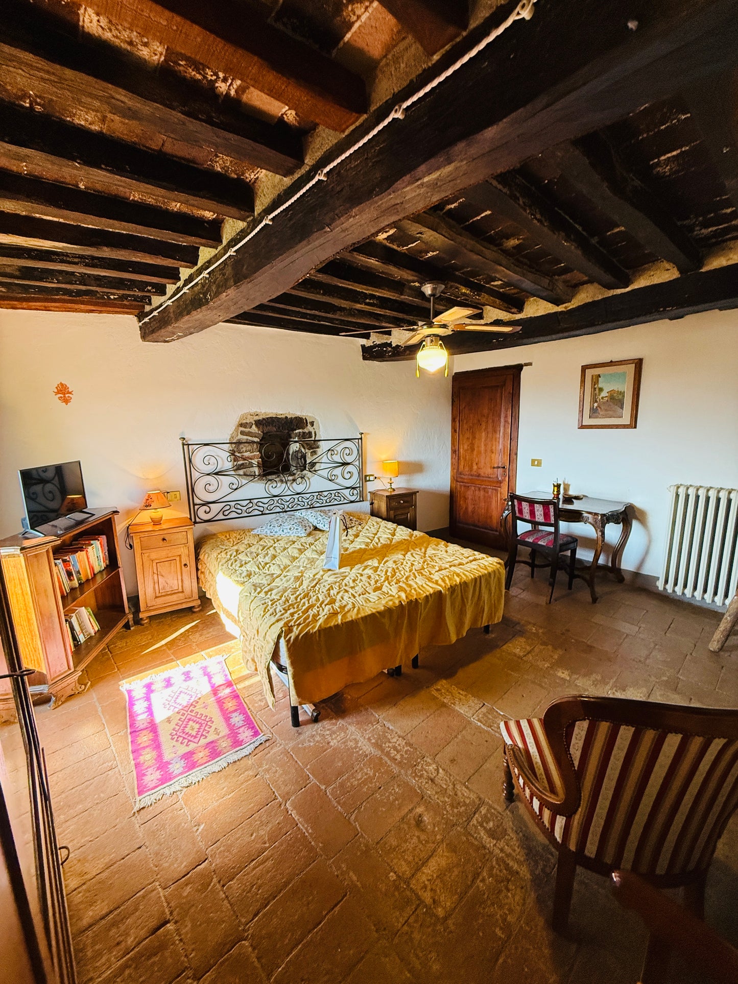 Portion of a castle ready to move into, 3 km from the centre of Anghiari