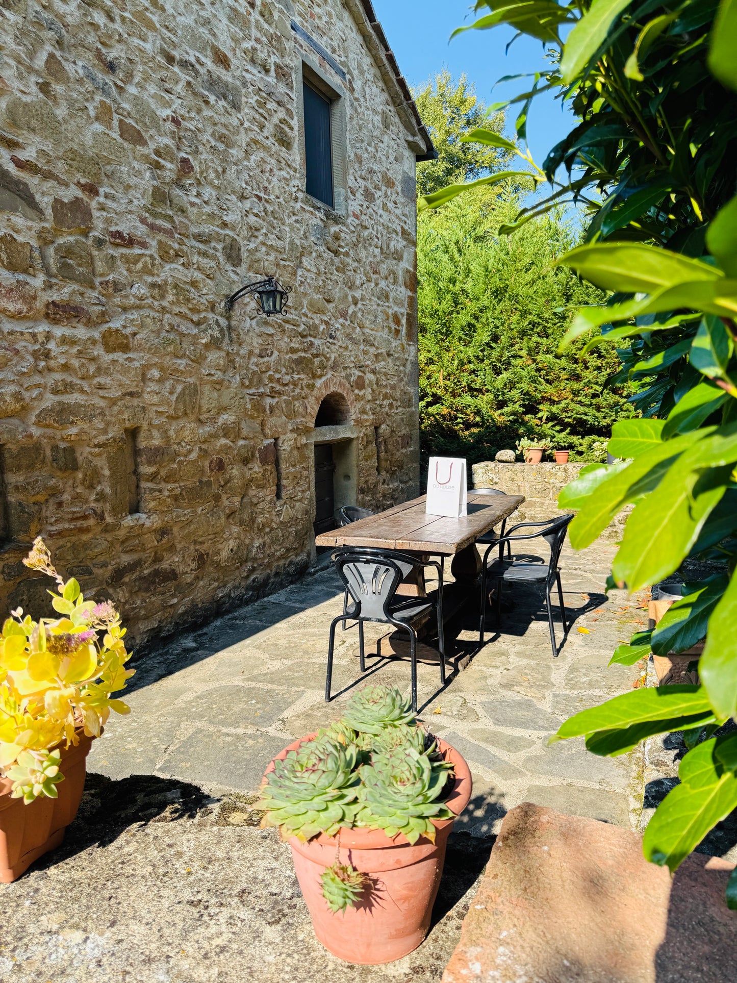 Portion of a castle ready to move into, 3 km from the centre of Anghiari