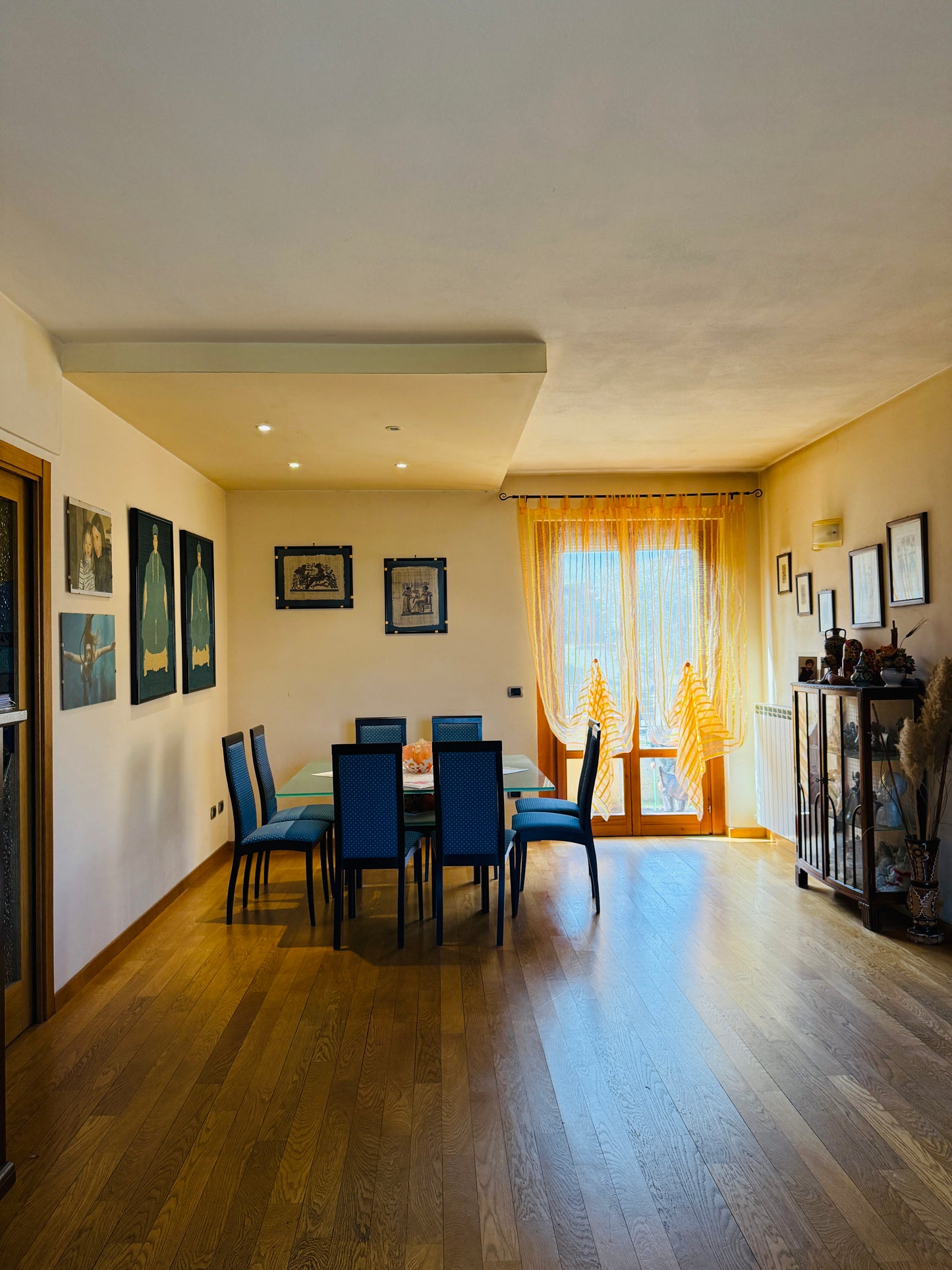 UNDER CONTRACT 130 + triple garage + 2 terrace + garden