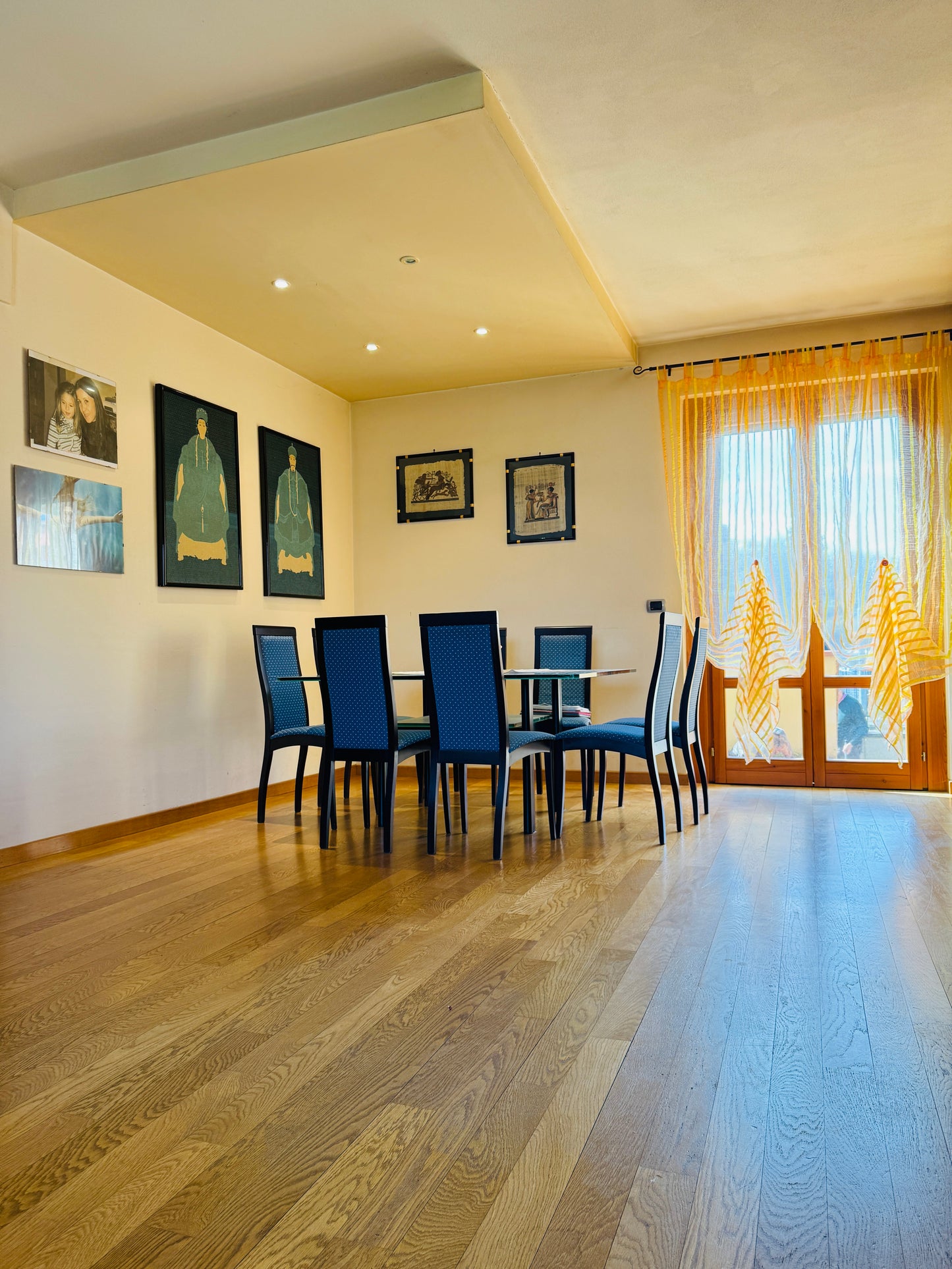 UNDER CONTRACT 130 + triple garage + 2 terrace + garden