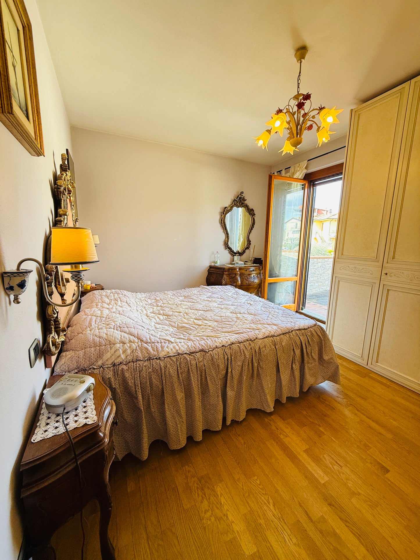 UNDER CONTRACT 130 + triple garage + 2 terrace + garden