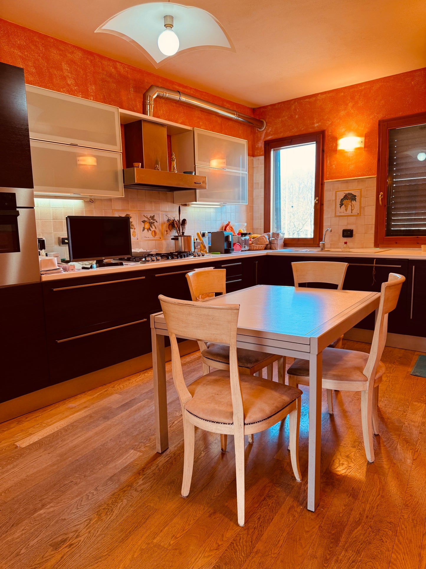 UNDER CONTRACT 130 + triple garage + 2 terrace + garden