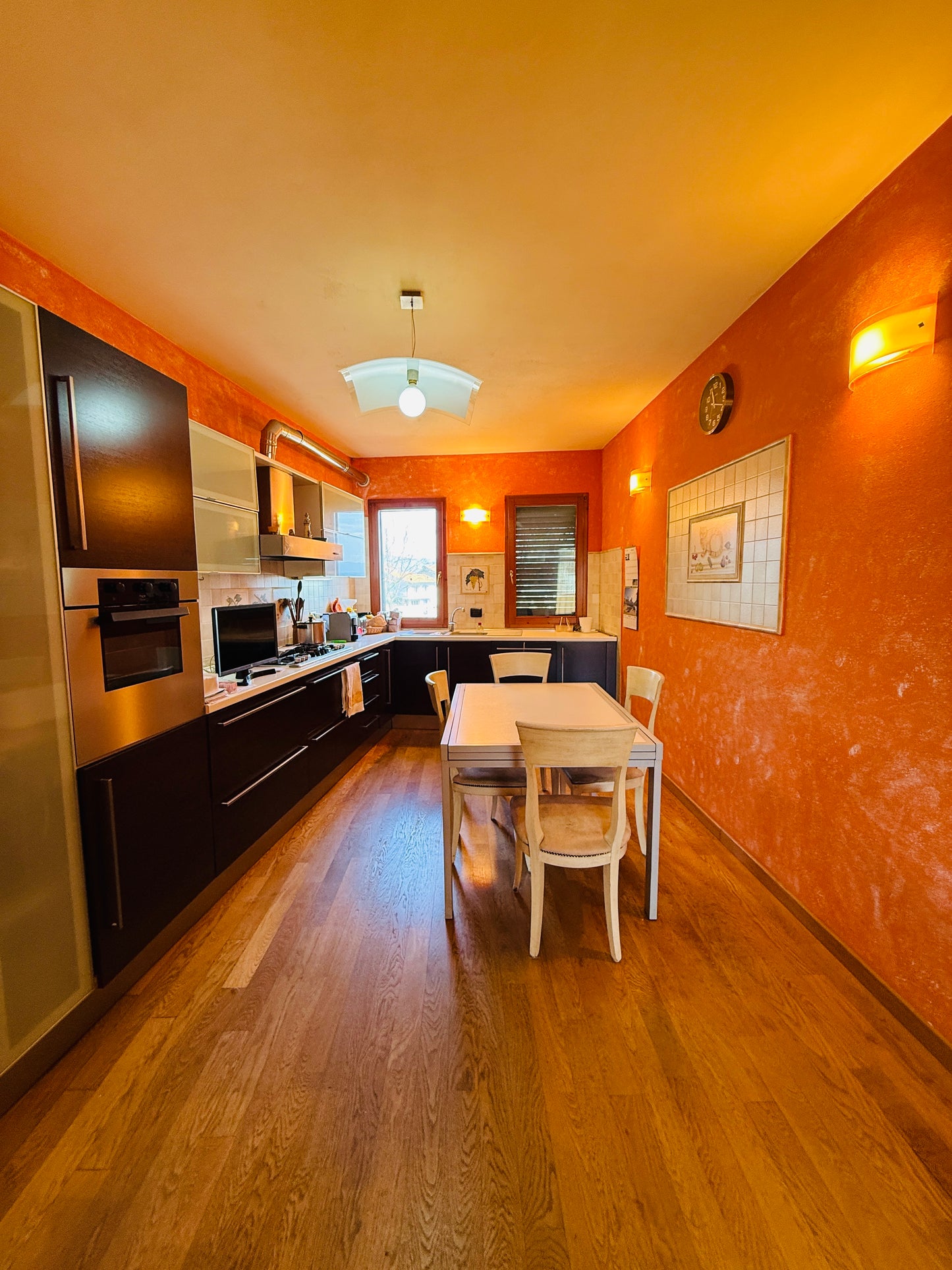 UNDER CONTRACT 130 + triple garage + 2 terrace + garden