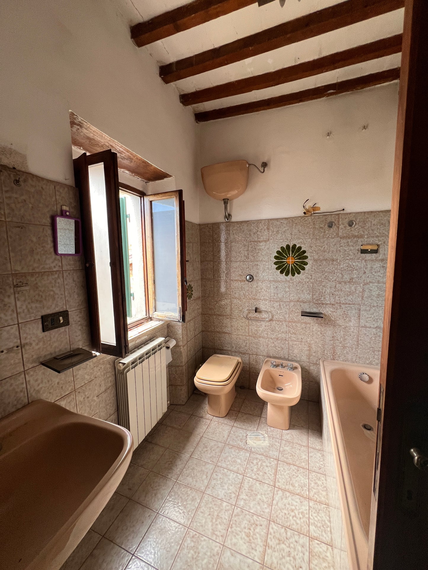 Two bedrooms, garden, balcony, big cellar and storage