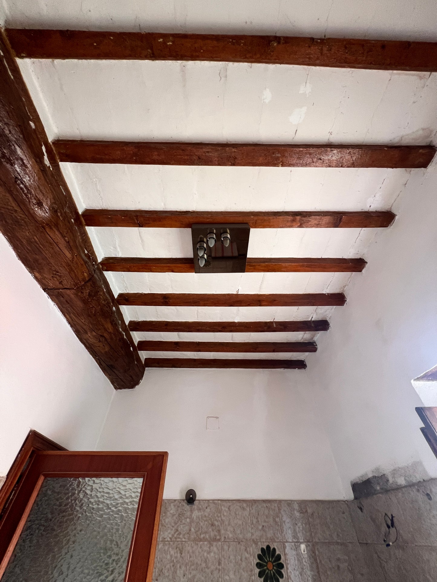 Two bedrooms, garden, balcony, big cellar and storage
