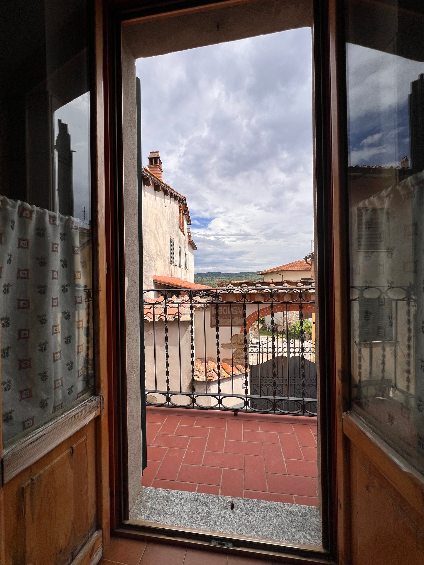 Two bedrooms, garden, balcony, big cellar and storage