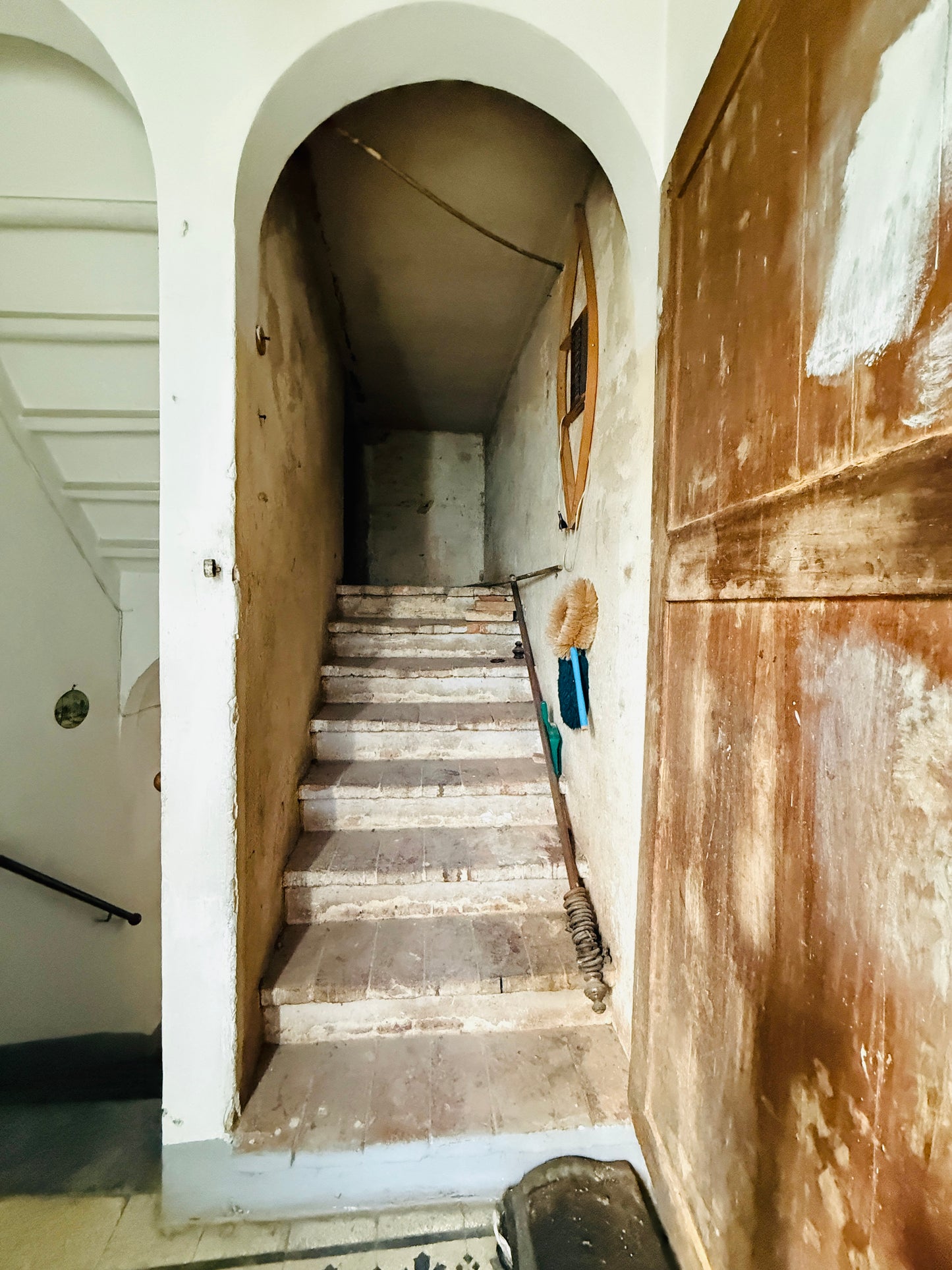 House in the village to renovate