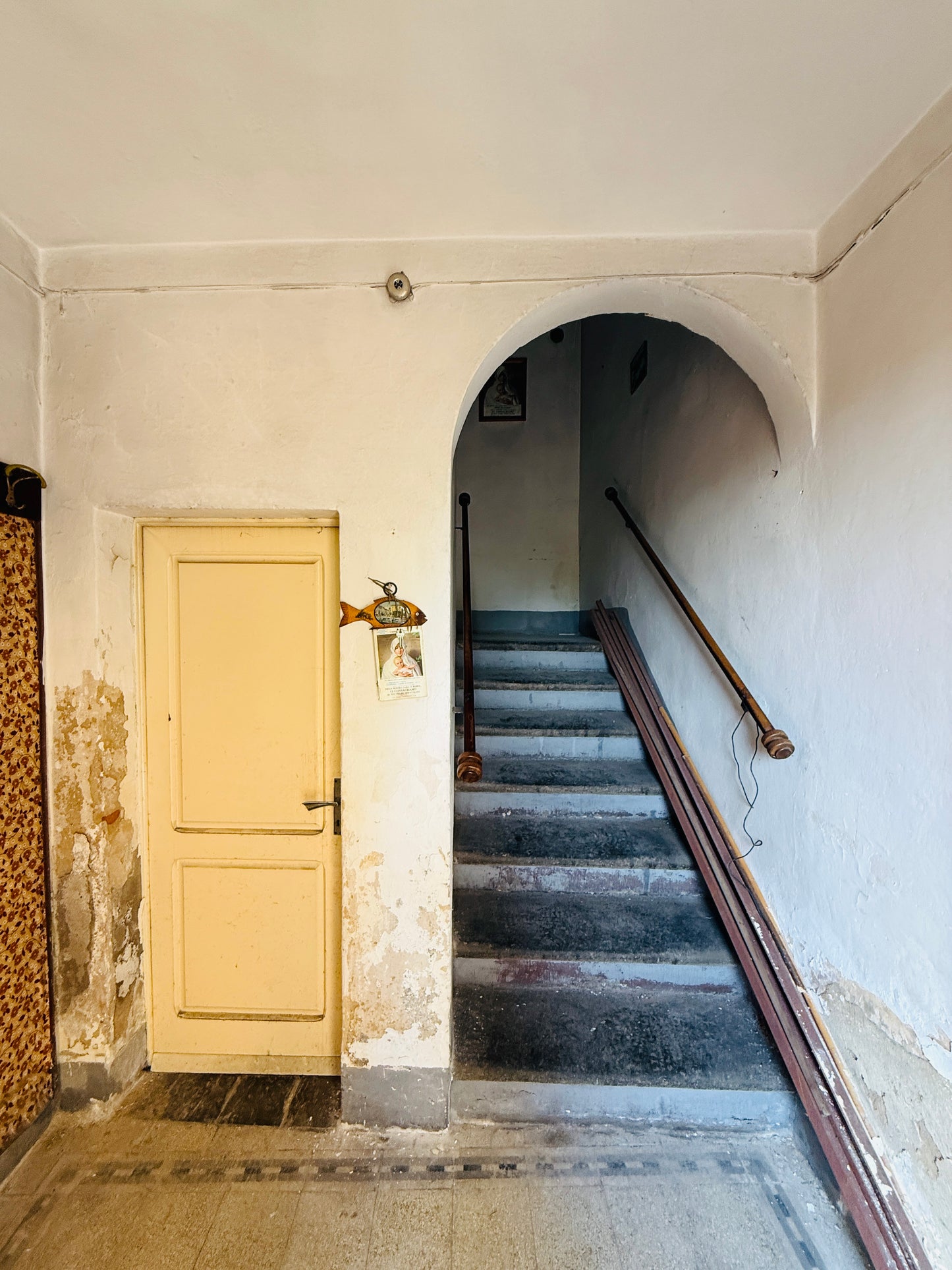 House in the village to renovate