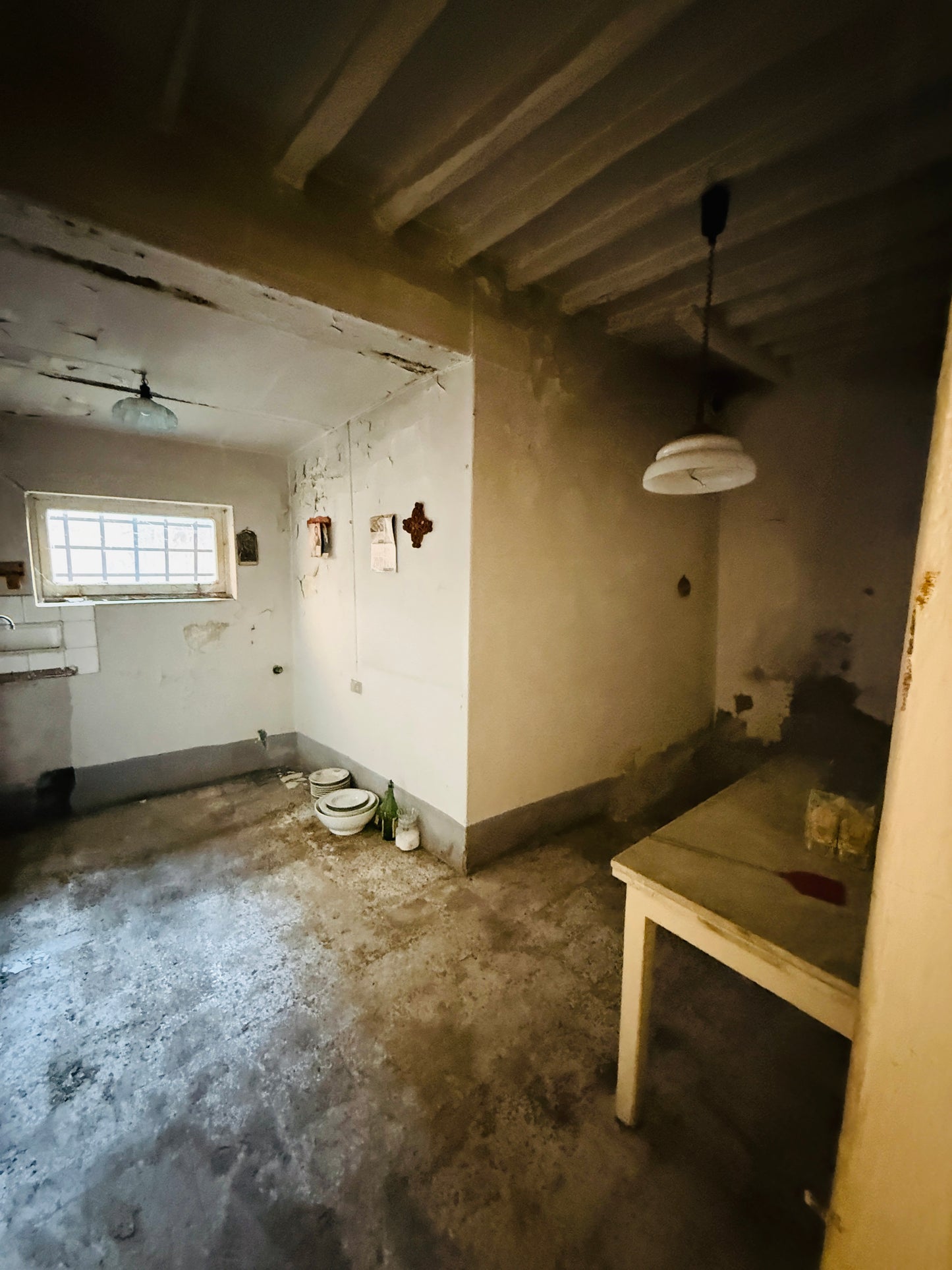 House in the village to renovate