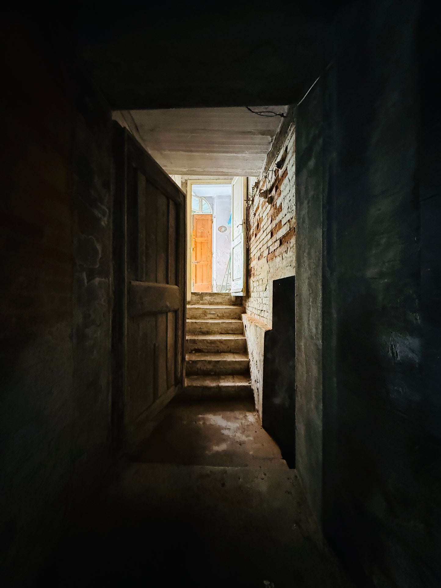 House in the village to renovate