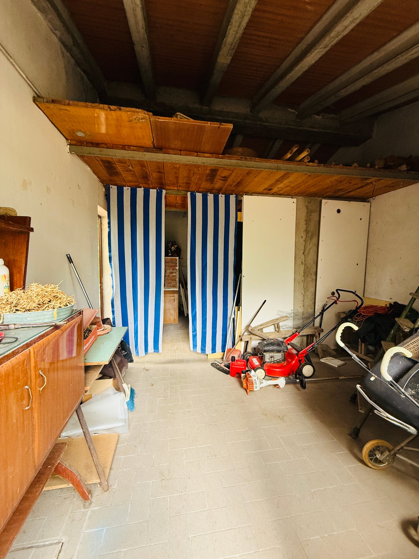 Independent house big space and garden