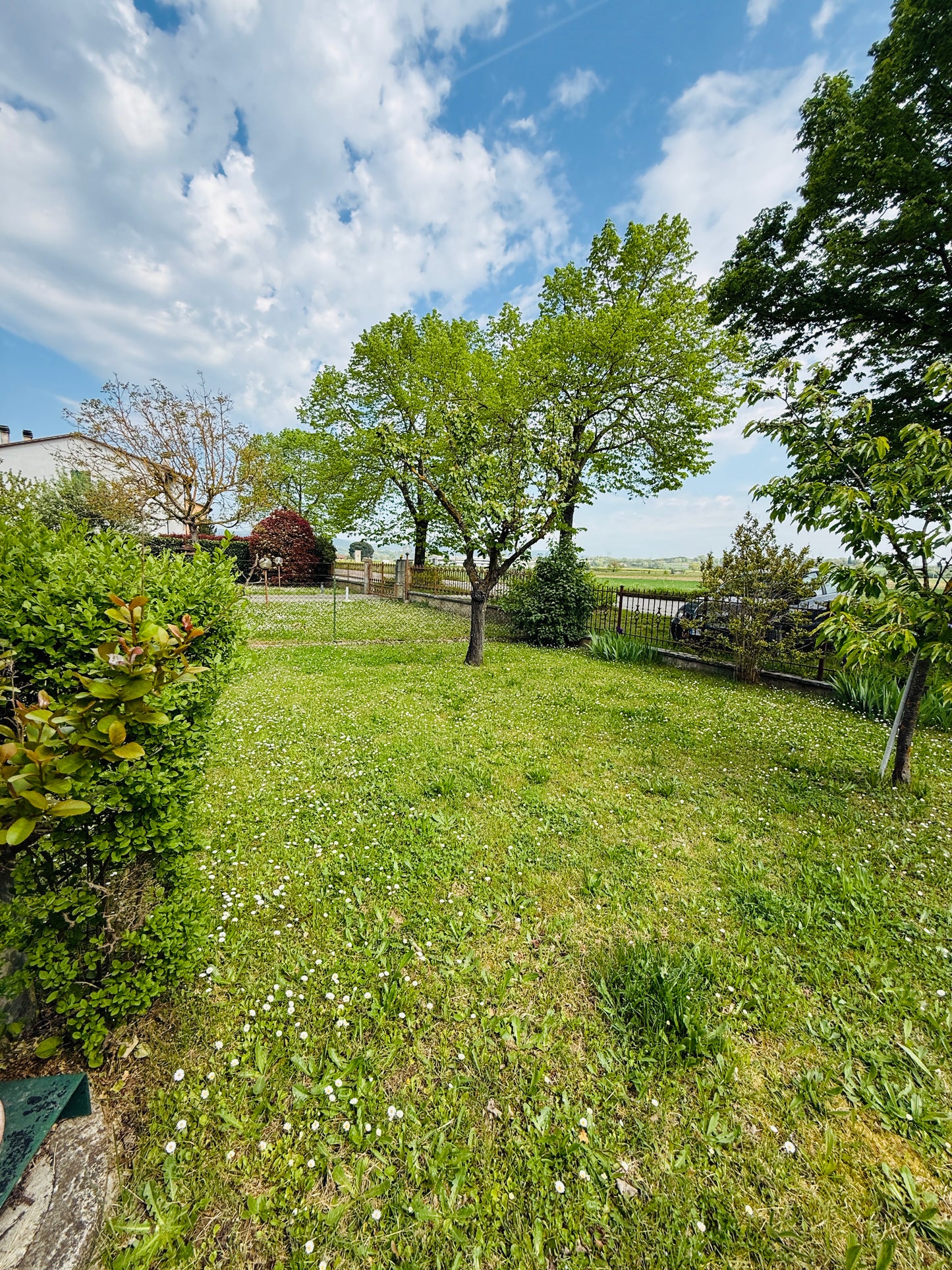 Independent house big space and garden