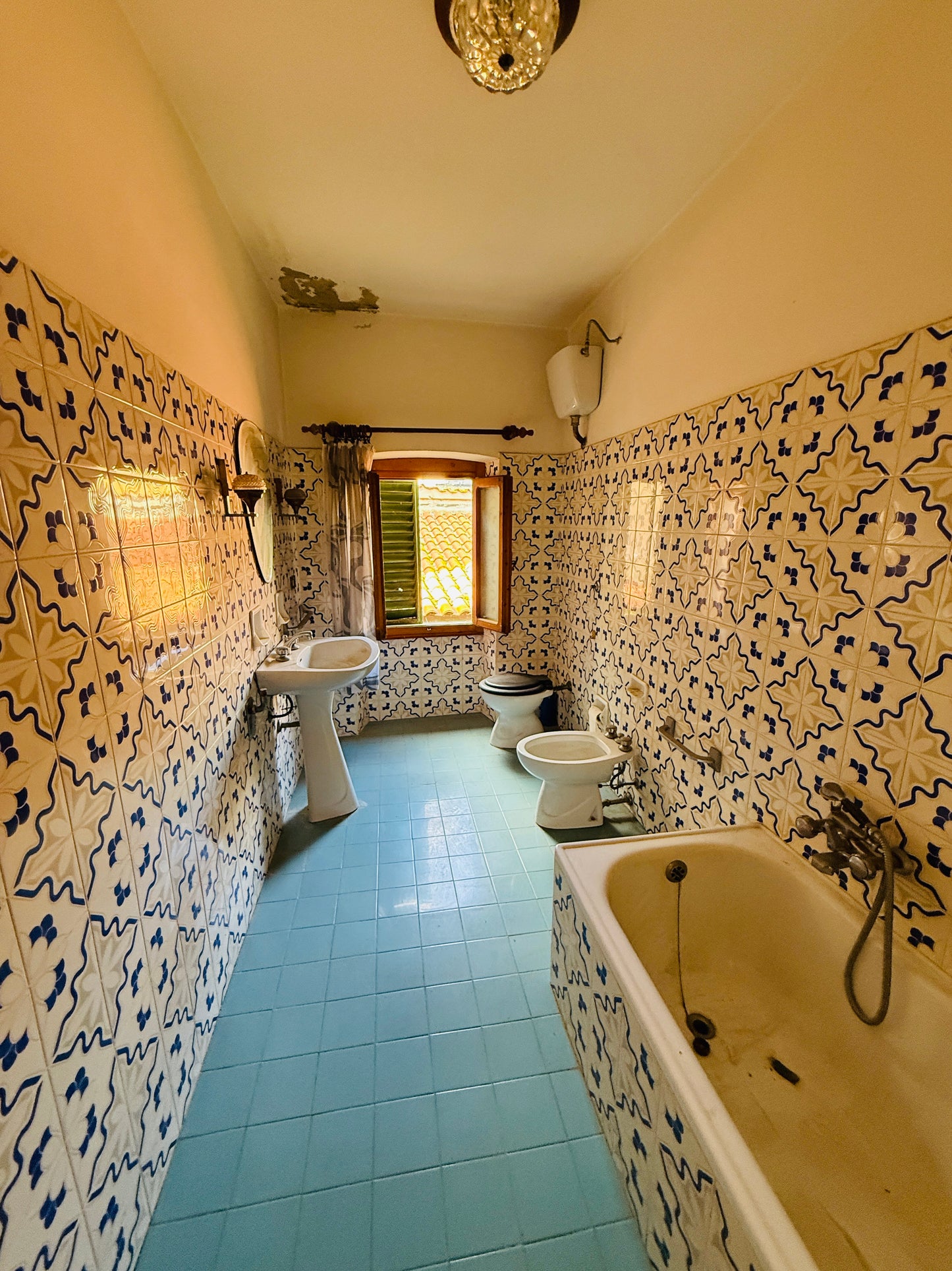 UNDER CONTRACT Apartment for Sale - An Opportunity Not to Be Missed!