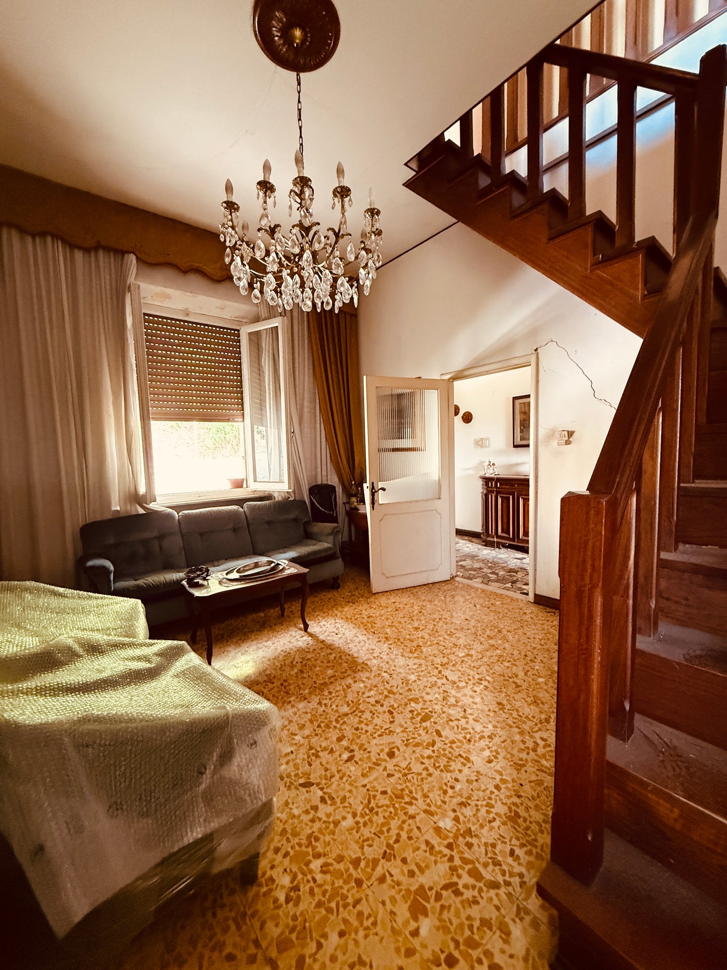 Detached House with Investment Potential in Laterina for Two Apartments