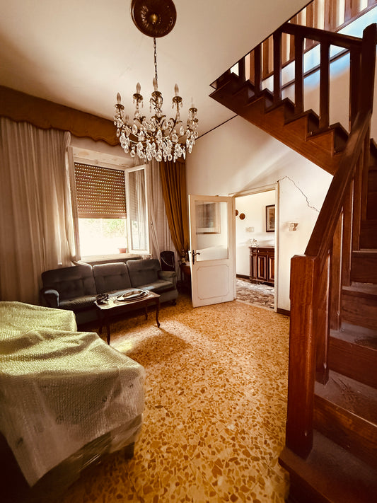 Detached House with Investment Potential in Laterina for Two Apartments