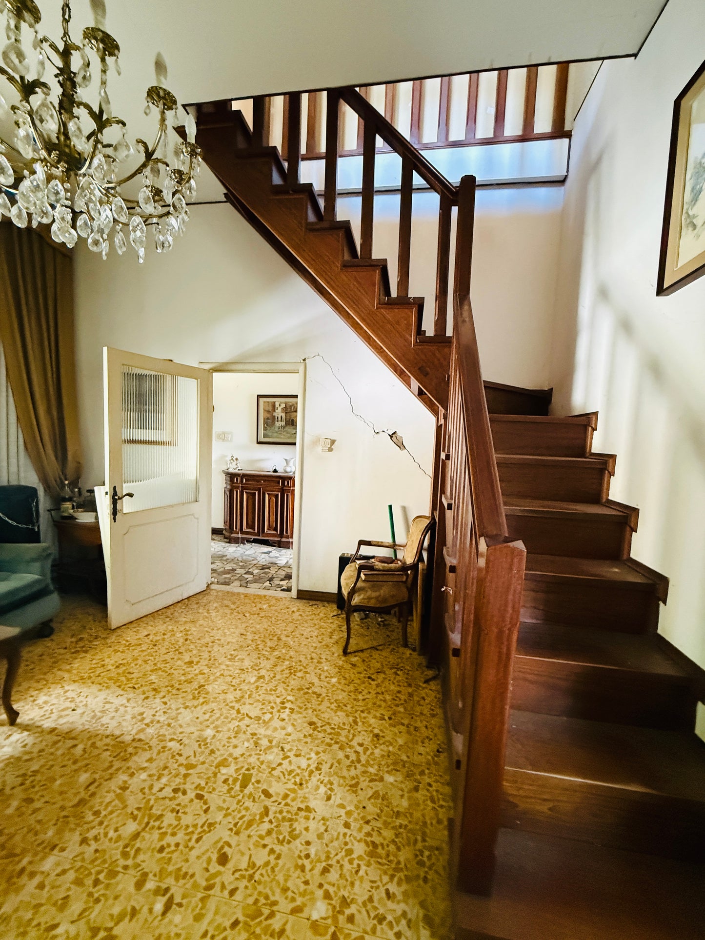 Detached House with Investment Potential in Laterina for Two Apartments