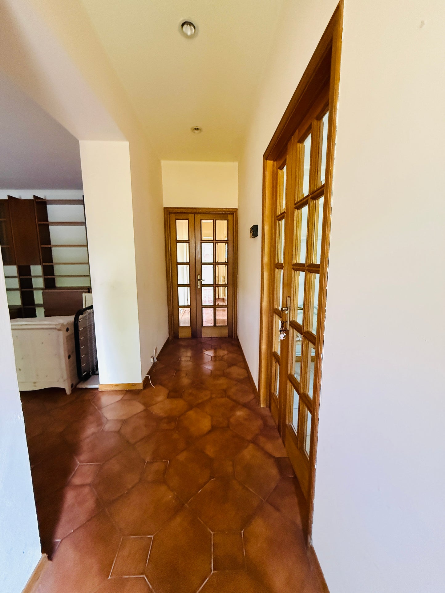 Detached House with Investment Potential in Laterina for Two Apartments