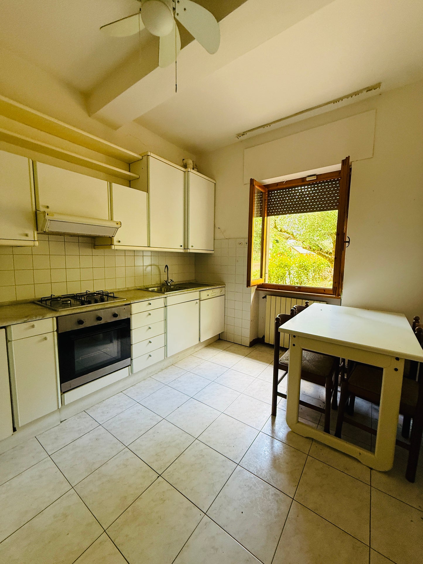 Detached House with Investment Potential in Laterina for Two Apartments