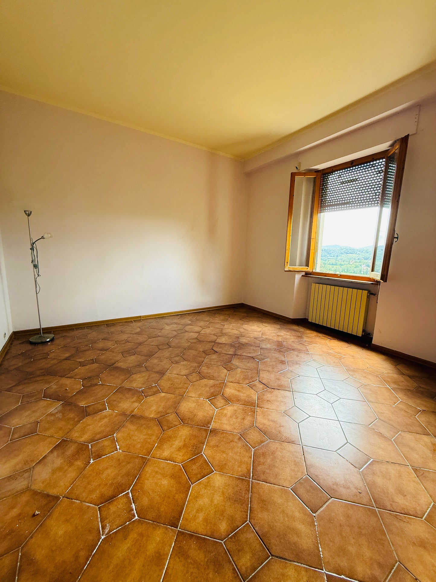 Detached House with Investment Potential in Laterina for Two Apartments