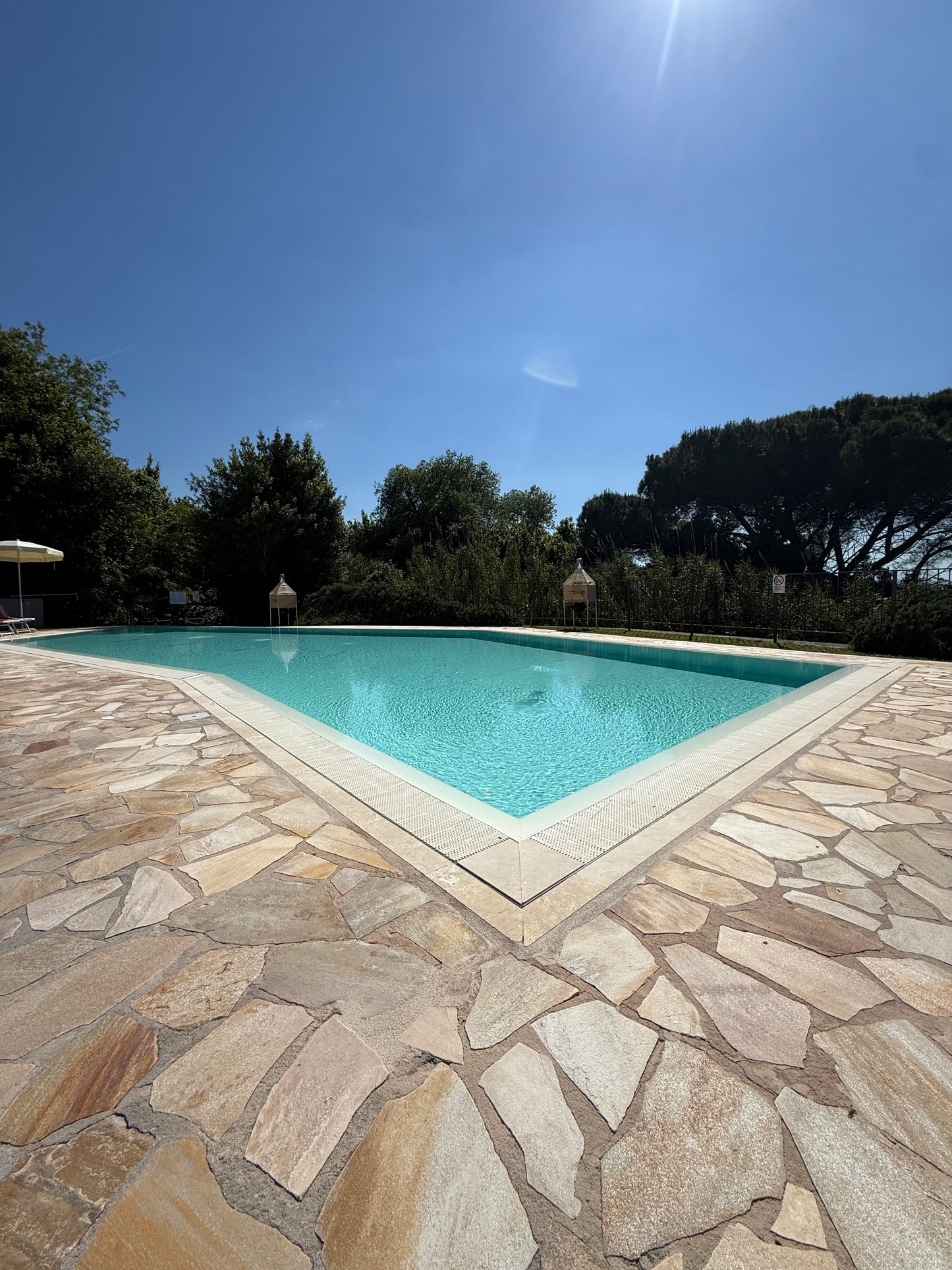 Renovated Penthouse with Panoramic View and Pool