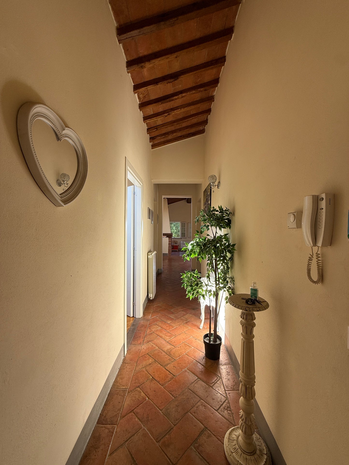 Renovated Penthouse with Panoramic View and Pool
