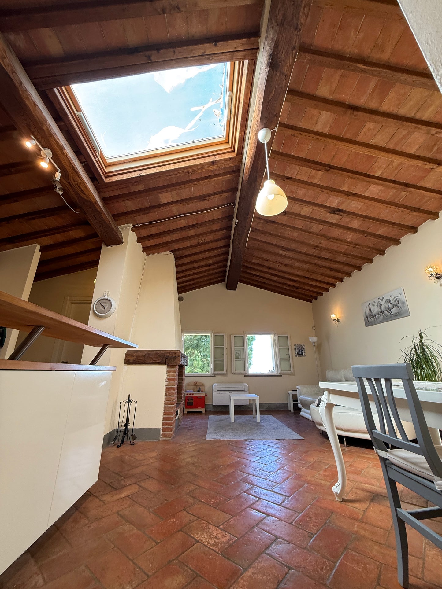 Renovated Penthouse with Panoramic View and Pool