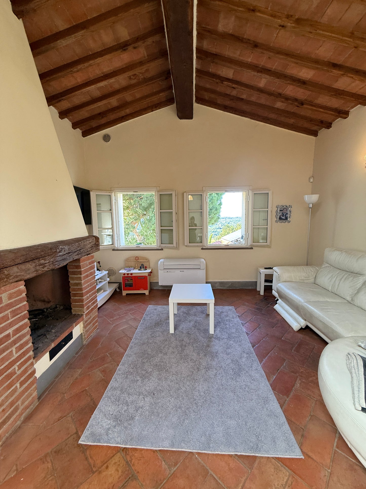 Renovated Penthouse with Panoramic View and Pool