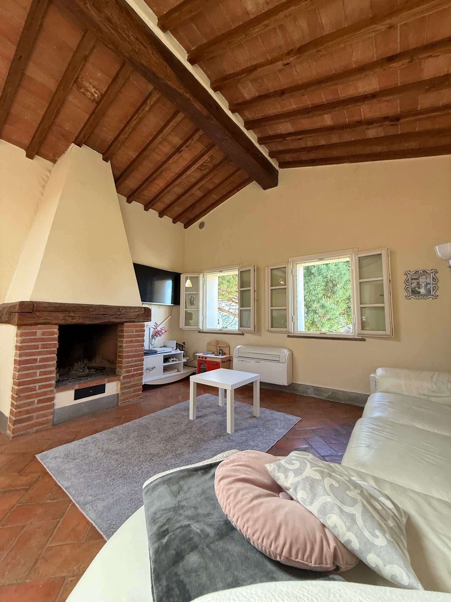 Renovated Penthouse with Panoramic View and Pool