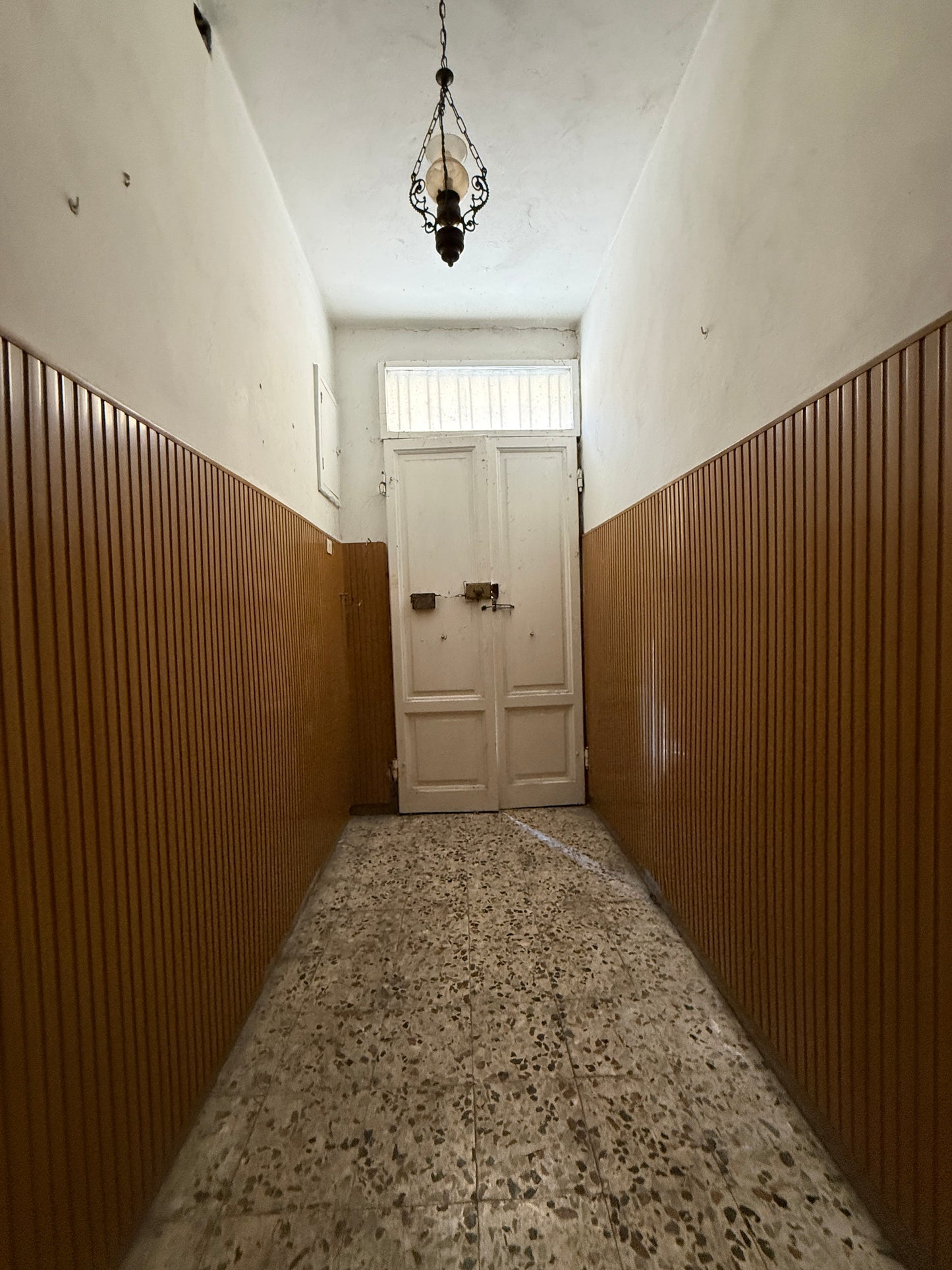 Apartment to renovate in the historic heart of Laterina